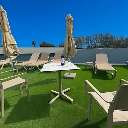 Modern Concept, Seaside Apartment *