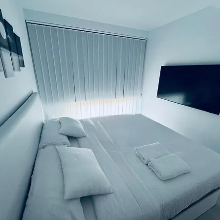 Modern Concept, Seaside Apartment *